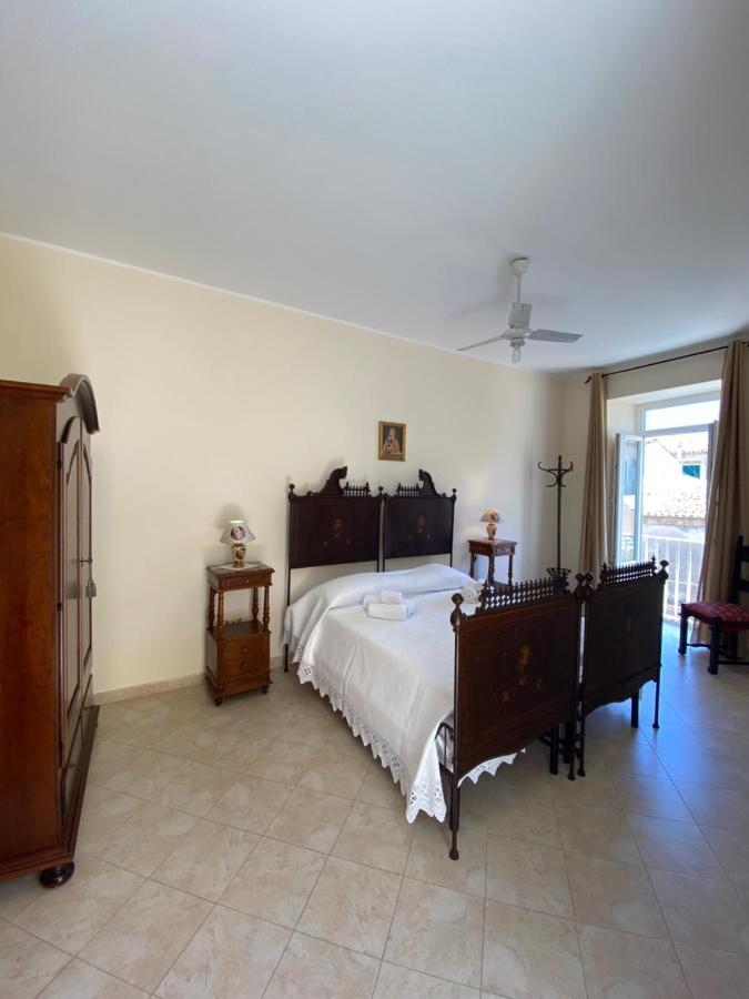 Affaccio Su Stromboli Apartment โตรเปอา ภายนอก รูปภาพ